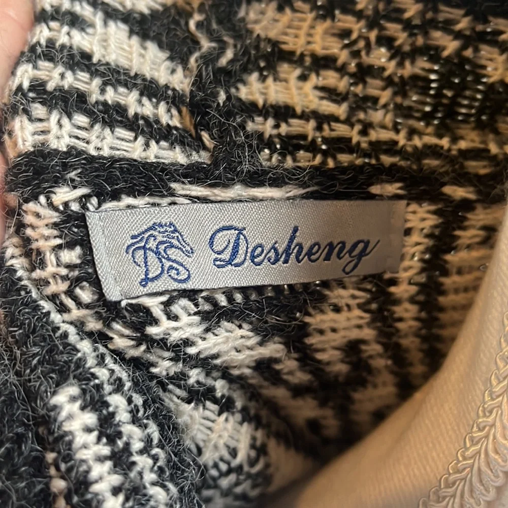 Native Print Cardigan - Picture 7 of 11
